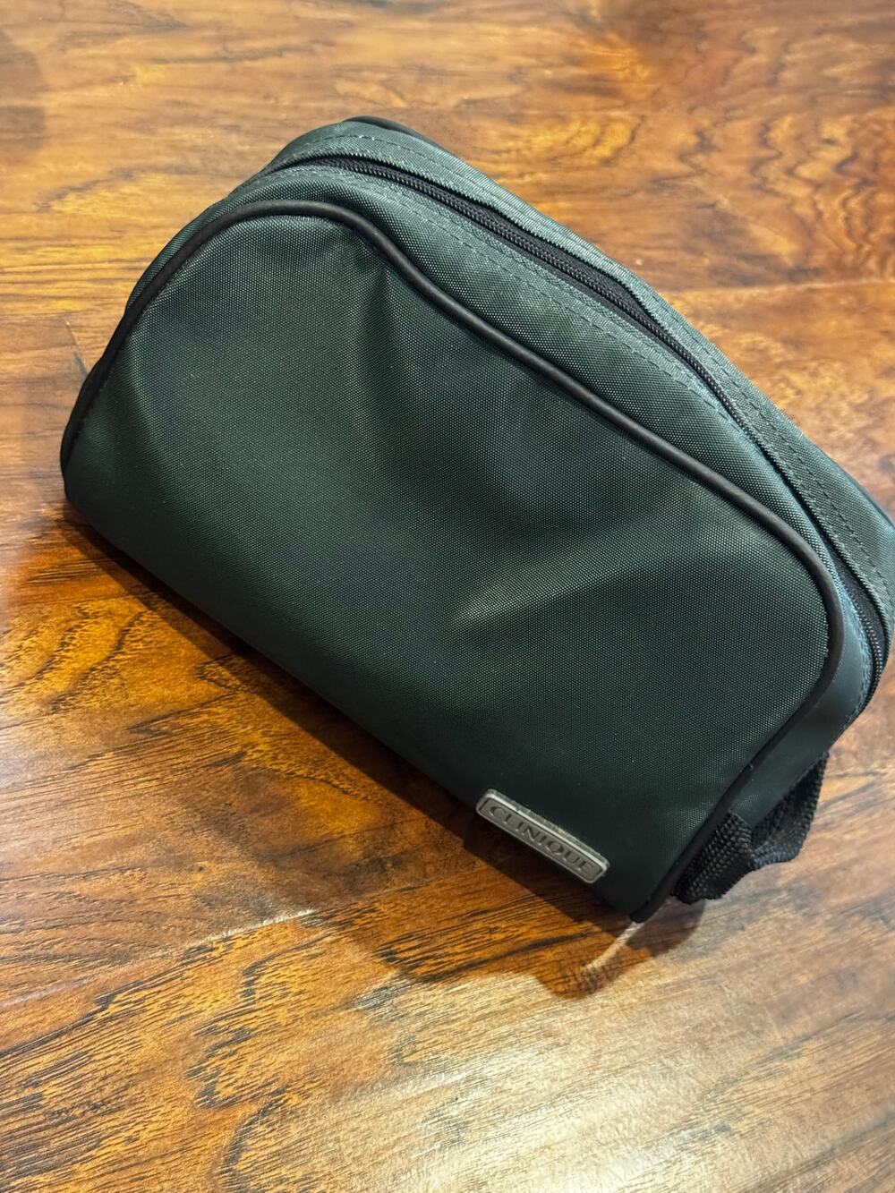 VTG Clinique Hunter Green Travel Cosmetic Toiletry bag Logo Badge Handle Unisex